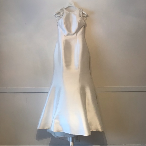 Pronovias Agnes Ivory Mikado Silk Wedding Dress - Picture 4 of 8